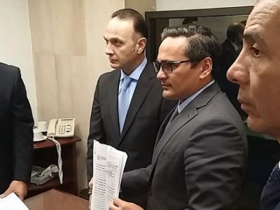 Fiscal de Veracruz presenta demanda de desafuero en contra diputado federal del PRI, Antonio Tarek Abdala Saad.
