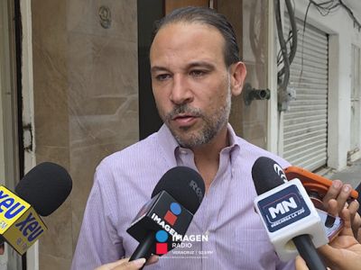 Alcalde Juan Manuel Unánue anuncia operativo contra venta de pirotecnia en Boca del Río