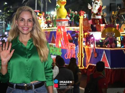 Desfile Navideño en Veracruz reunió a miles de familias: alcaldesa Patricia Lobeira