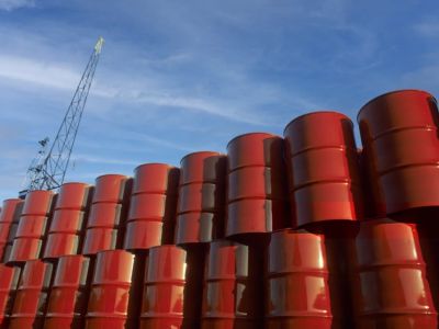 Liberarán 400 millones de barriles de petróleo por crisis energética